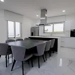 Mediterranean Dream Beachfront * Λάρνακα
