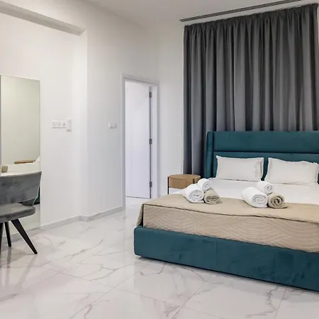 Mediterranean Dream Beachfront Willa *