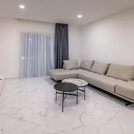 Mediterranean Dream Beachfront Willa