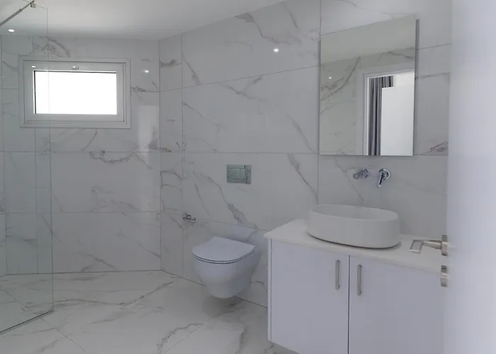 Mediterranean Dream Beachfront Larnaca