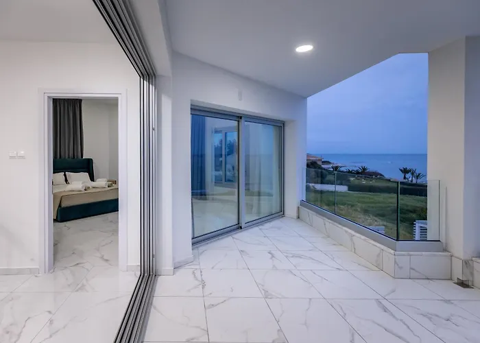 Mediterranean Dream Beachfront Larnaca